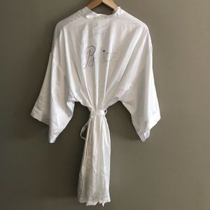 VS Silky White BRIDE Robe